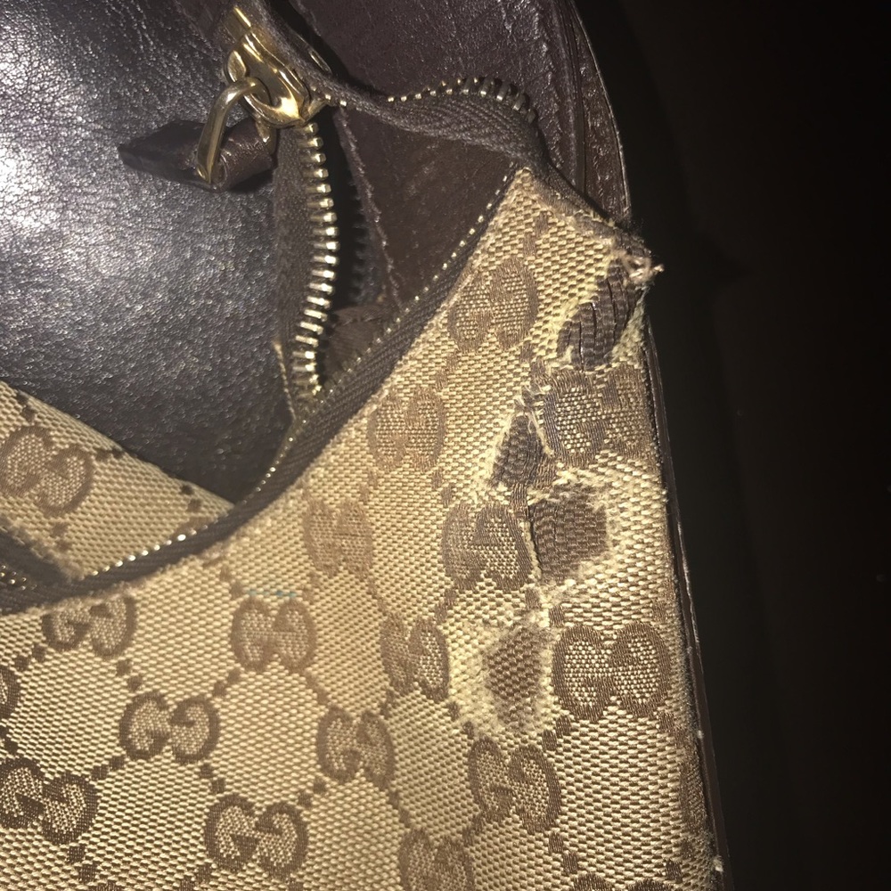 **AUTHENTIC!!** Gucci Medium Canvas Horsebit Hobo - Picture 5 of 8